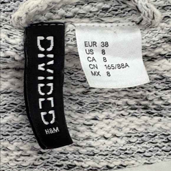 H&M Women’s 1/3 Sleeve Gray Peplum Blazer Size 8 - Picture 6 of 7